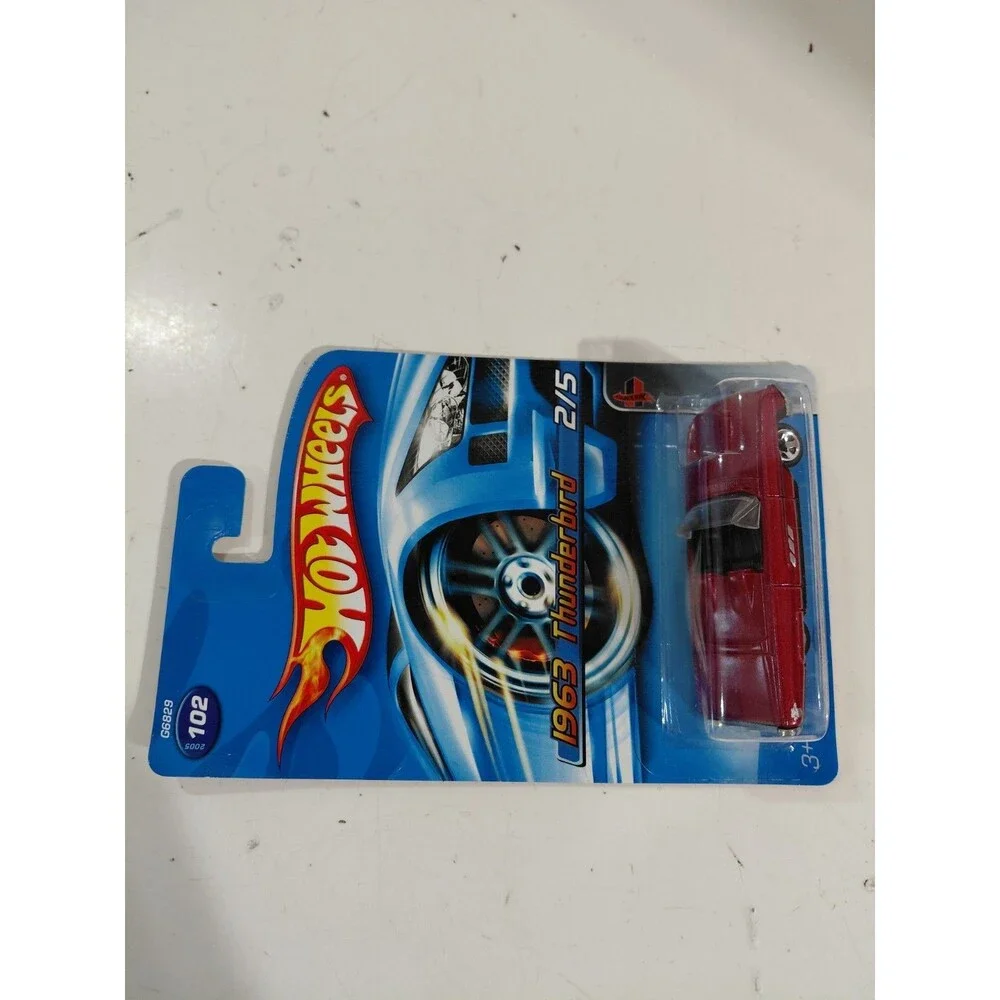 NIP Hot Wheels Muscle Mania 1:64 DieCast 1963 Ford Thunderbird Convertible Car